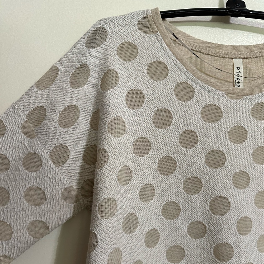Kenzie Pieces Cream & Beige Polka-dot French Terry Pullover Top, Size L - Picture 4 of 10